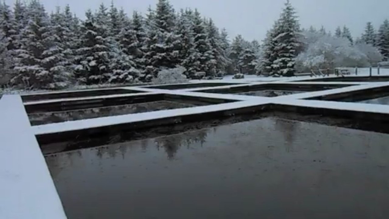 Retour de la neige à Freycenet-la-Tour, en Haute-Loire, samedi 25 mai 2013