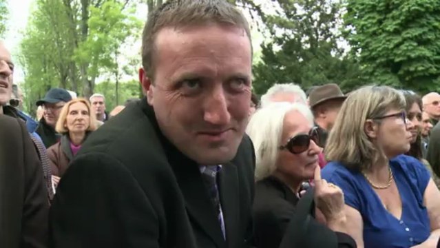Le pâtre grec Moustaki inhumé au Père Lachaise