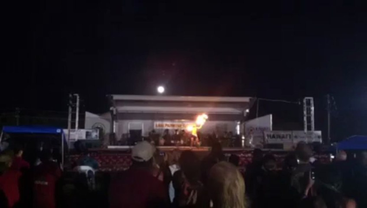 Kauai Fire sword dance