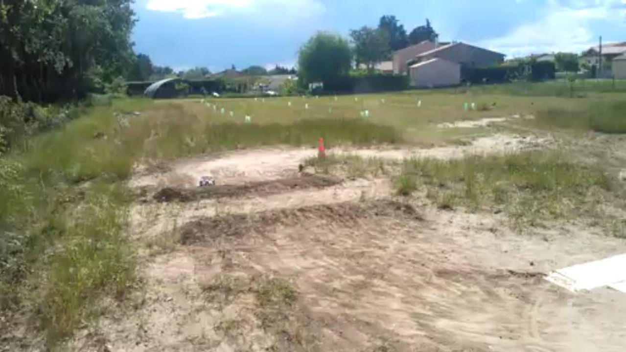 RC8.2e factory team & Xerun 150a 1800kv