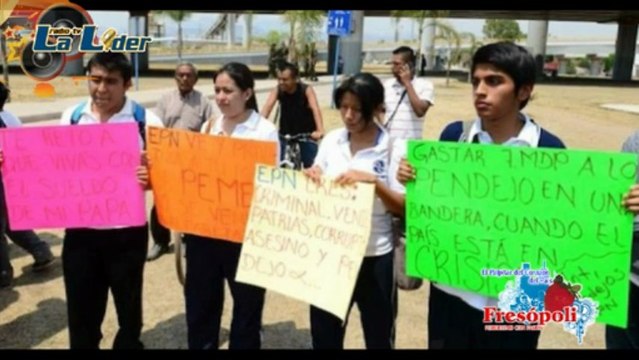 EL PERIODISTA IRAPUATENSE MARTIN MENDOZA Y SU PROGRAMA FRESOPOLI DEL 27 DE MAYO DEL 2013