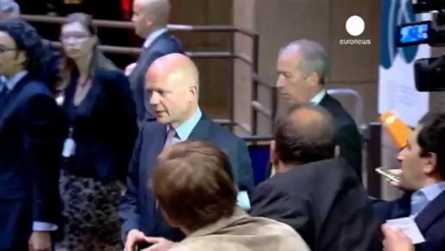 Siria, UE: sanzioni contro Assad, sulle armi decidono i...