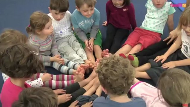 Un cours d'éveil au cirque