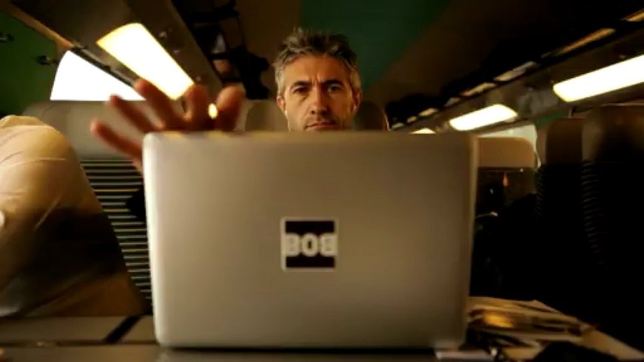 Bob aime la nouvelle scène française, mais n'en comprend pas toujours les clips