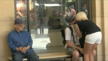 Strangers Make Out in Public-Prank-Funny