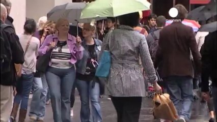 La confiance des consommateurs français au plus bas en mai