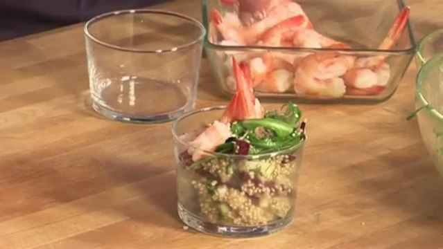 Repas divin : salade croquante et vin de la vallée du Rhône
