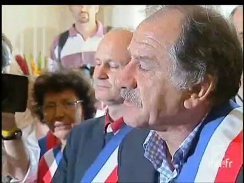 1er mariage gay en France à Bègles en juin 2004 - Archive vidéo INA
