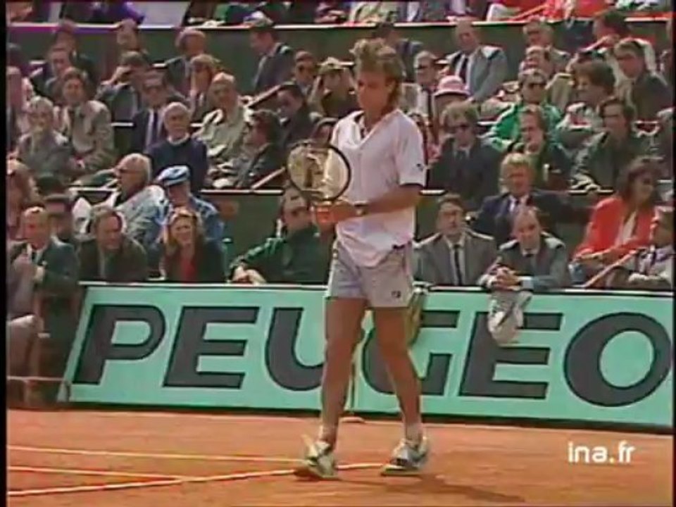 Demi finale à Roland Garros 1988 étourderie d'Agassi Archive vidéo