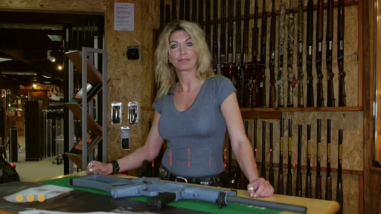 Eventschiessen in Oldenburg - Starkes Mädel und echte Waffen