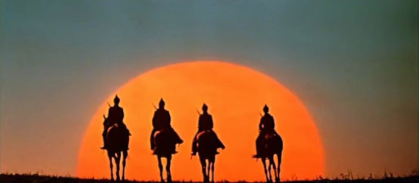 Глухо спит война - Корона Российской империи