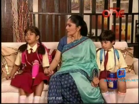Jhilmil Sitaron Ka Aangan Hoga 28th May 2013 Video Watch pt1