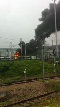 Un TGV en feu au Technicentre SNCF de Saint-Denis