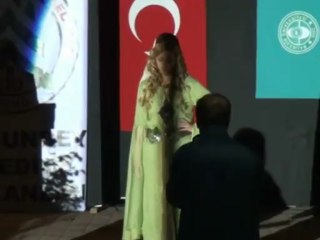 Dursunbey'de Anadolu Gelinlikleri Defilesi Büyük İlgi Gördü