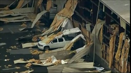 Aux Etats-Unis, un train de fret déraille et explose