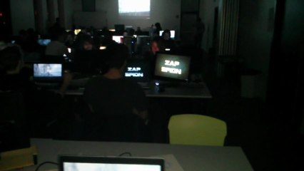 Pause détente durant la eXia.LAN