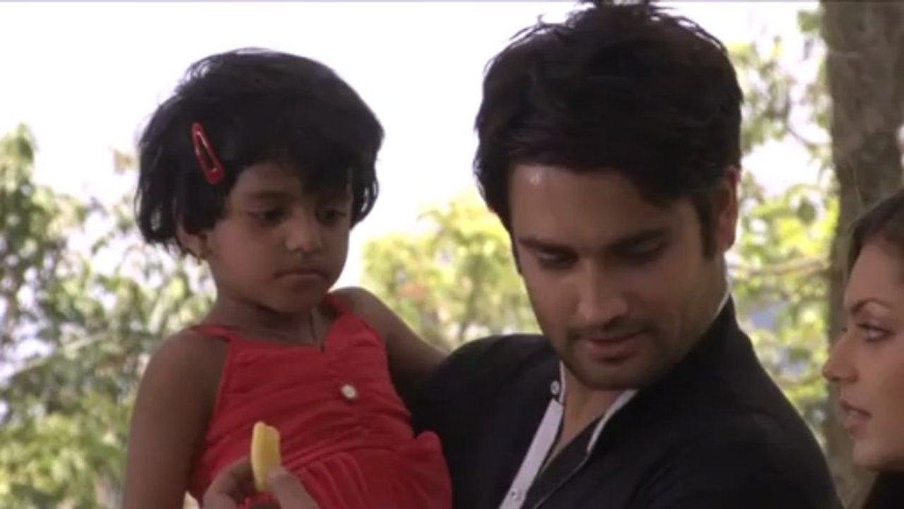 Madhubala - Ek Ishq Ek Junoon - Behind The Scenes [28] - 28-05-2013 - Exclusive Vivian's One Year Journey