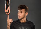 Les nouveaux crampons de Neymar !