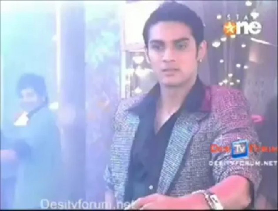 Khuda Ko Dikh Raha Ho Ga Na Dil Tujh Se Juda Teri takdir Main Mujhko,Wo Ab To Likh Raha Hoga.