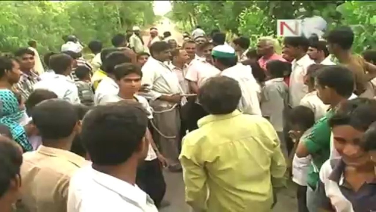 Villagers kept hostage of 3 govt officers in UP