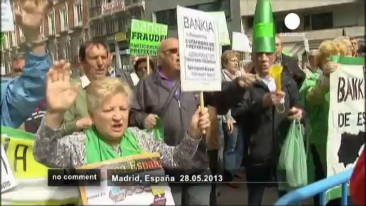 Manifestations à Madrid contre les pertes......