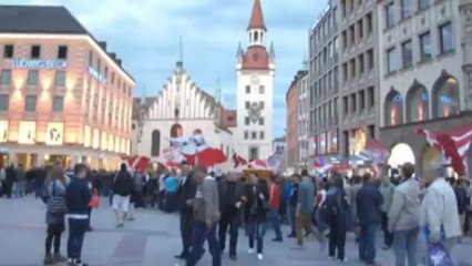 Los aficionados del Bayern aún celebran el triunfo en Wembley