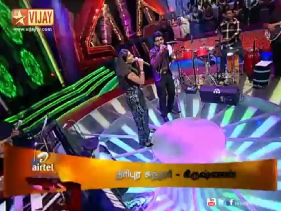 Sundari and Krishnan sing Vanitha Mani