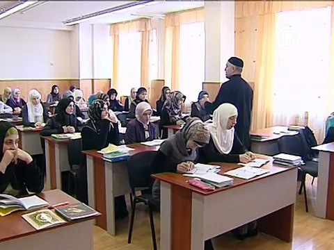 Как научить трудовых мигрантов говорить на русском?