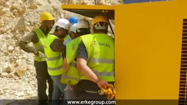 ERKE Dış Ticaret ltd., CompAir C-240 TS-14 TurboScrew Diesel Portable Compressor Start Up - Zemintaş