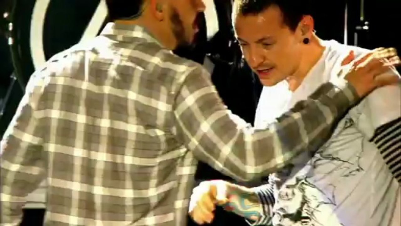 Linkin Park - Lying From You LIVE at Milton Keynes - Road To Revolution [HD]