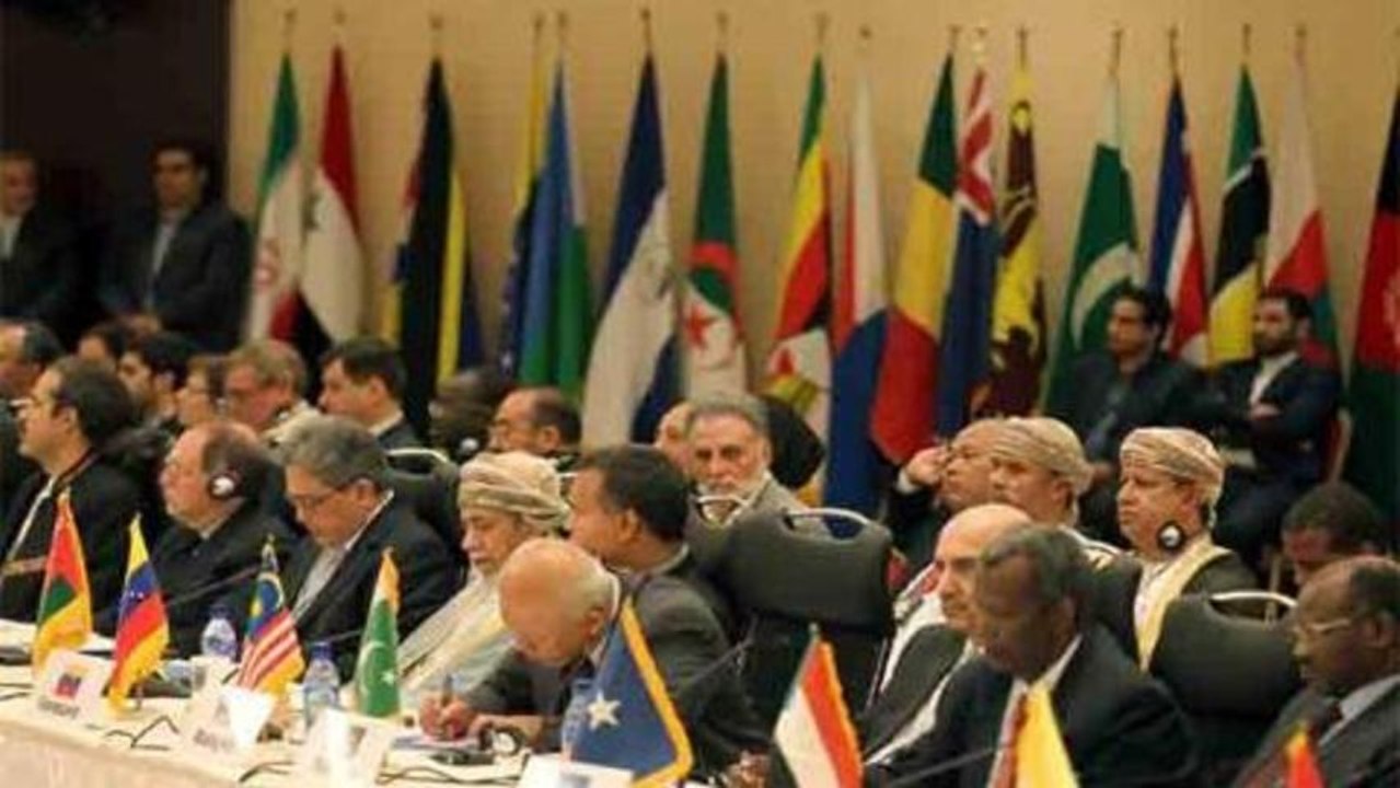Iran hosts Syria forum