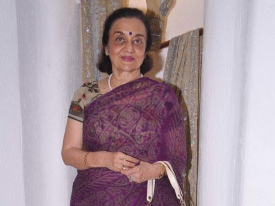 Asha Parekh Colaborates with Shaina NC and Manish Malhotra