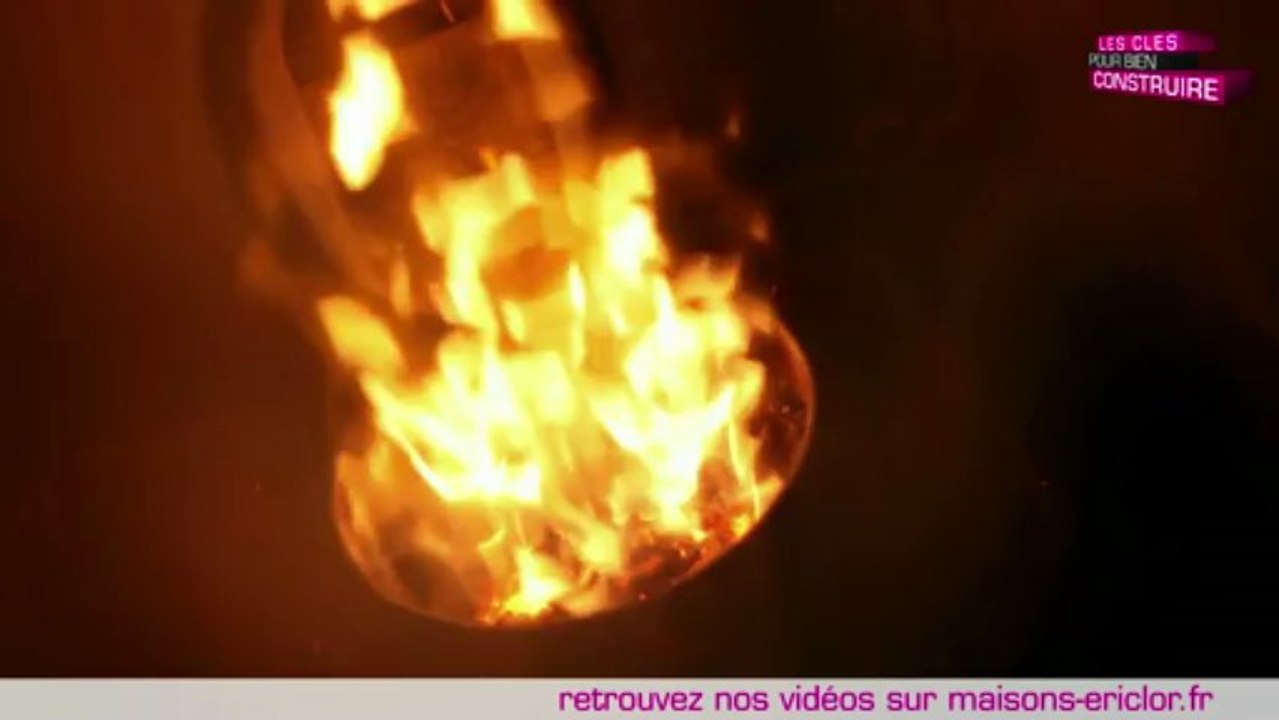 Poêle à bois ou poêle à pellets ? L'avis de votre constructeur de maison BBC