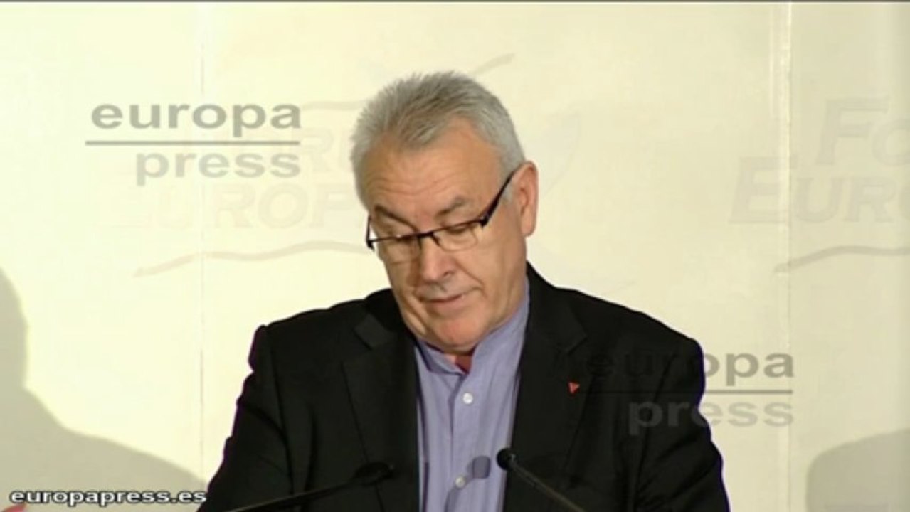 Cayo Lara: "Orgullosos de las medidas de desahucios y comidas a niños"