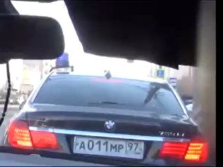 Как министр Ливанов "отказался" от спецсигнала