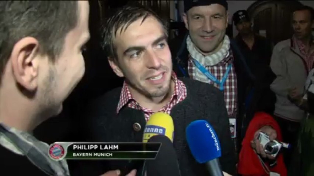 Lahm - Topleistung der Fans bei Sauwetter