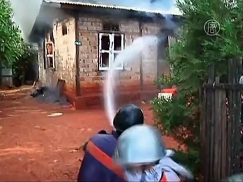 Мьянма: буддисты жгут дома мусульман