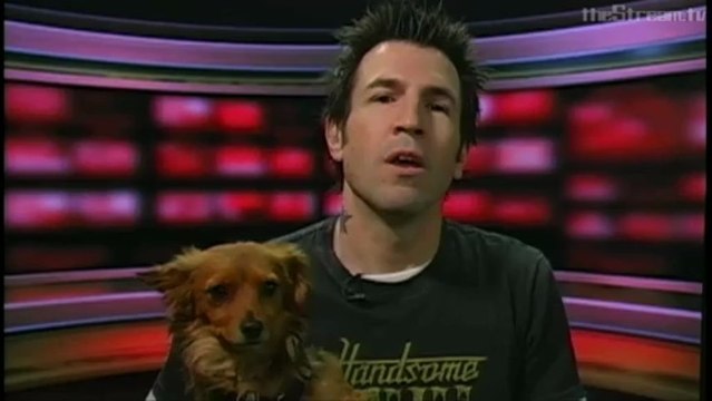 Iliza Shlesinger is Back With The Weakly News on theStream.tv!