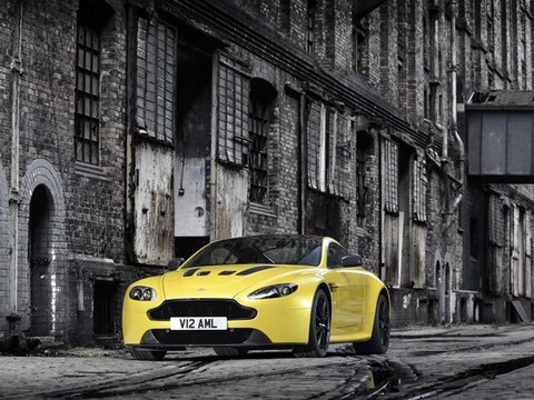 Nouvelle Aston Martin V12 Vantage S