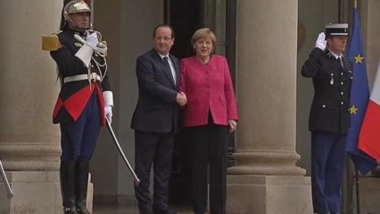 Hollande sparks German outrage ahead of meeting with Merkel