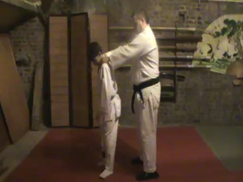 Ushiro ryote kubi shime : sortie ushiro gedan mawashi empi