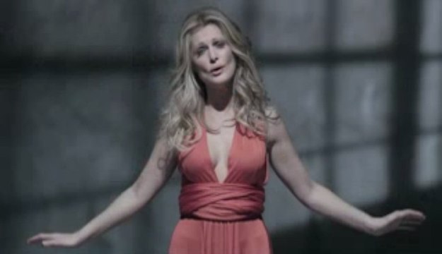 ΝΑΤΑΣΑ ΘΕΟΔΩΡΙΔΟΥ - ΘΑ'ΡΘΩ ΝΑ ΣΕ ΔΩ ( Official Video 2013 )