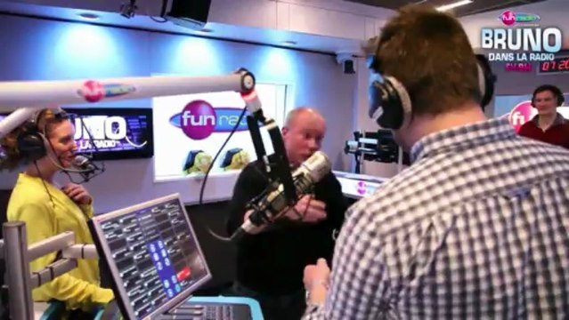 Le défi d'Elliot - Elliot teste l'hypnose