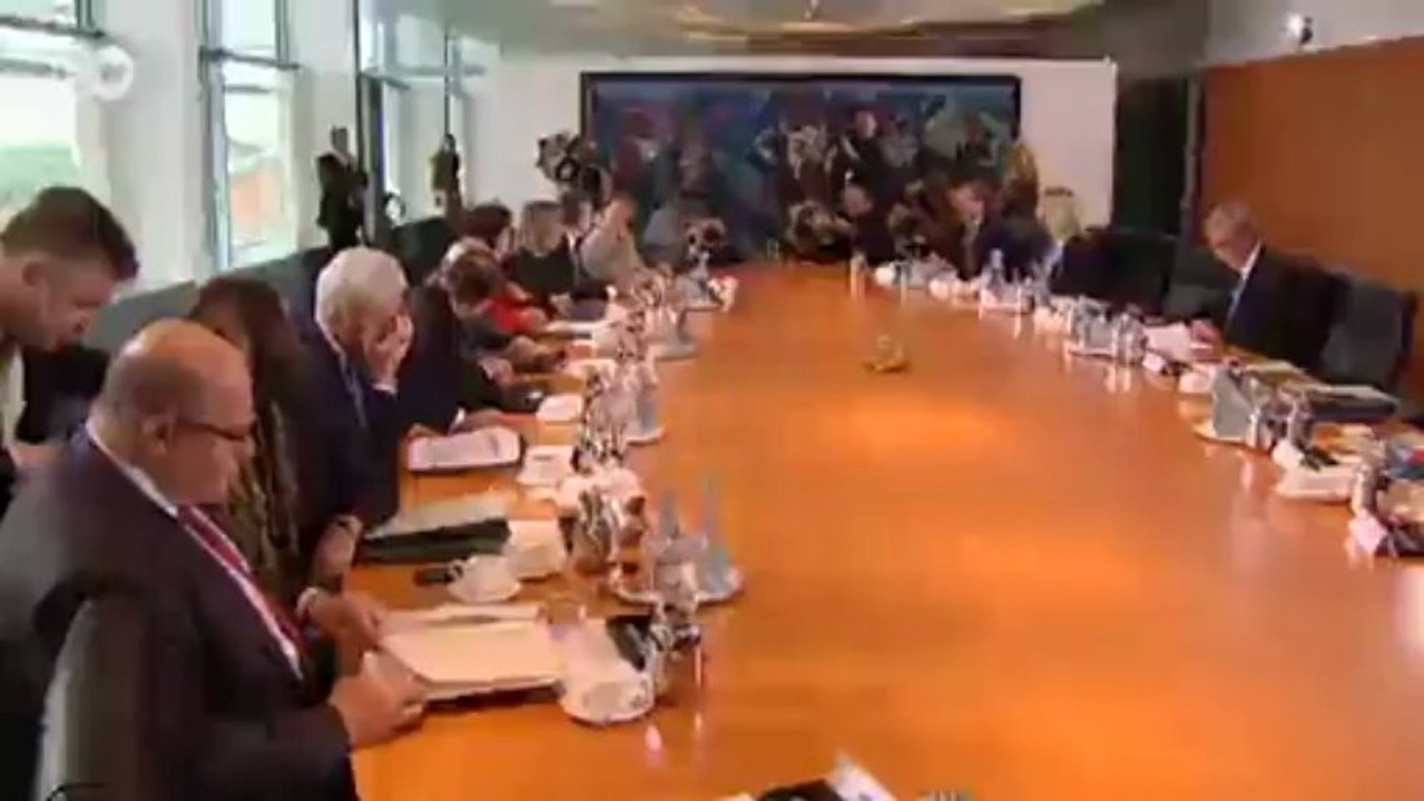 Umfrage: sollte Thomas de Maizière zurücktreten? | Politik direkt