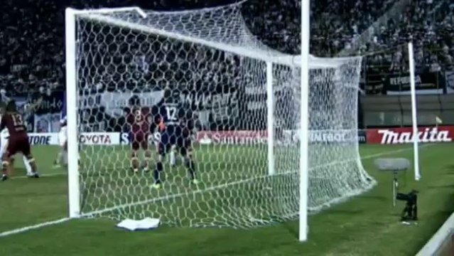 Salgueiro nie daje szans bramkarzowi Fluminenese