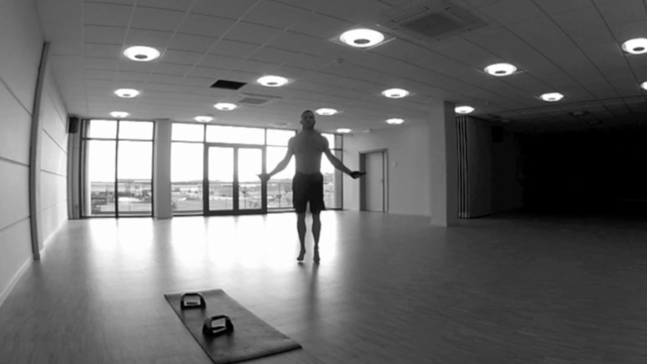 Handstand 2