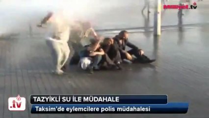 Canon à eau sur un manifestant en Turquie