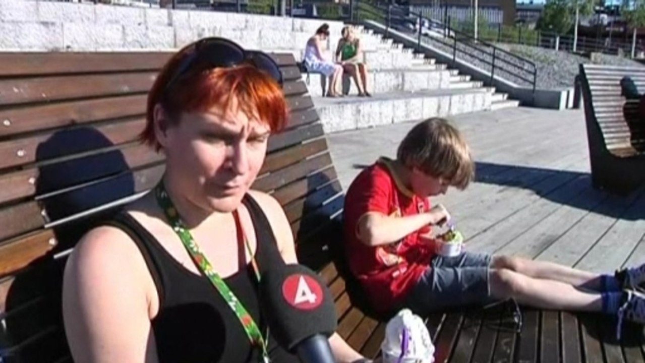 Swedes swelter in record temperatures