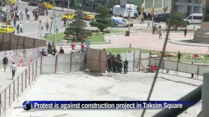 Police clash with protesters in downtown Istanbul