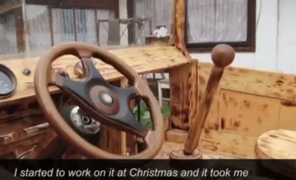 Деревянный автомобиль